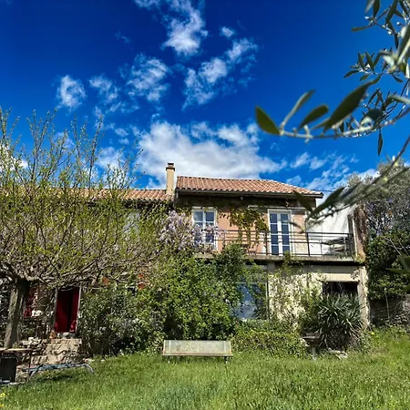 Les Capucines, Comme Chez Soi, Loin De Chez Soi Aubenas