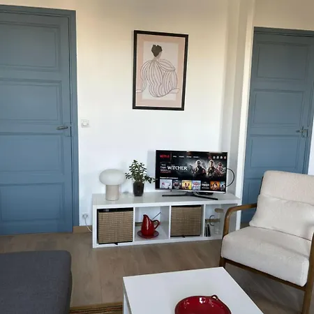 Les Capucines, Comme Chez Soi, Loin De Chez Soi * Aubenas