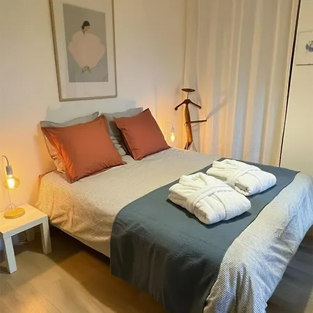 Appartement Les Capucines, Comme Chez Soi, Loin De Chez Soi *